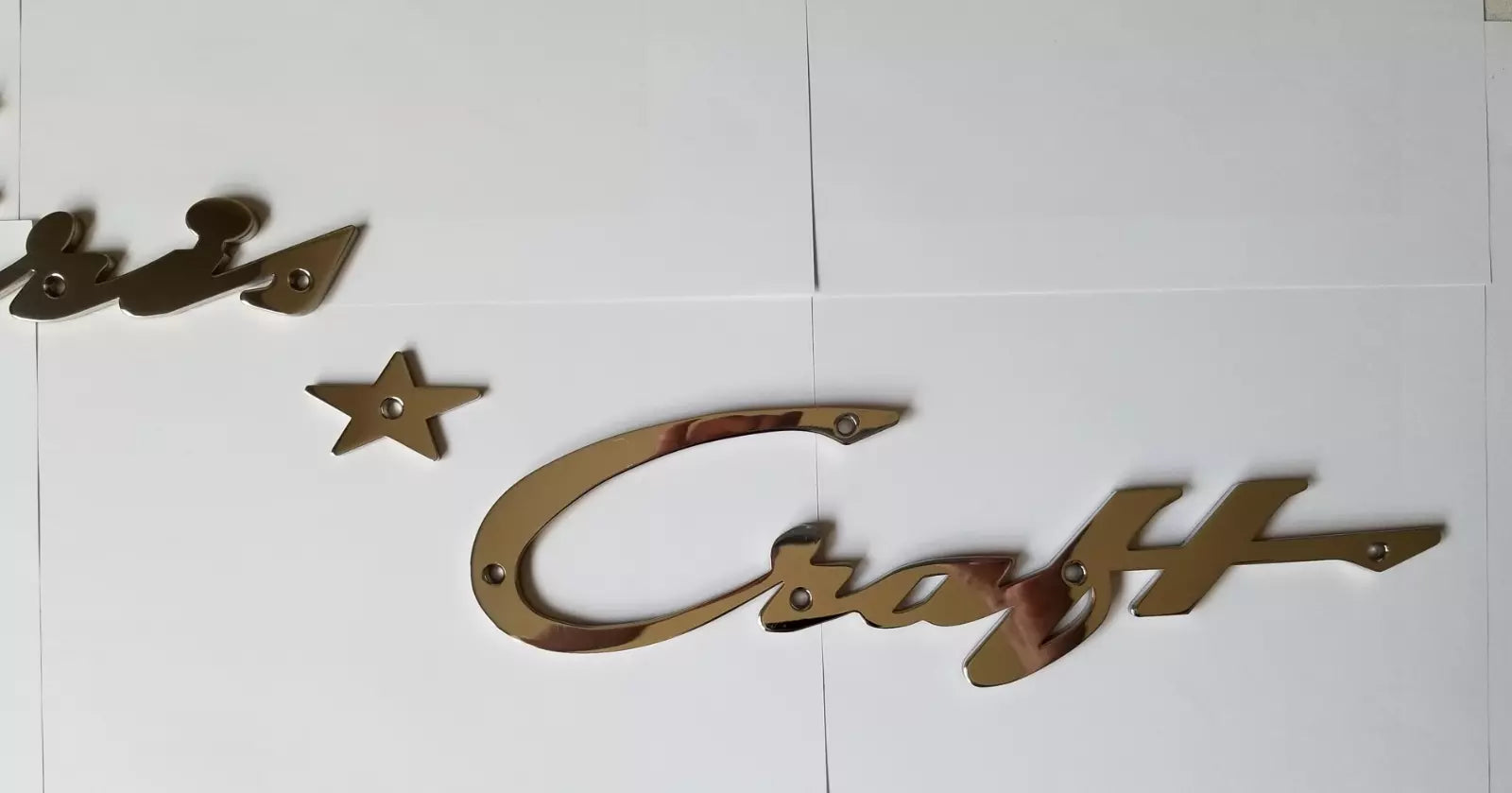 Chris-Craft script emblem
